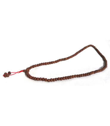 Mala de rudraksha pulida